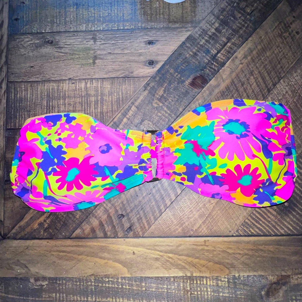 Floral Bandeau Bikini Top w/ Gold Tone Center Accessory - Size Large